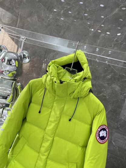 カナダグース「Canada Goose」ユニセックス リフレクティブダウンジャケット