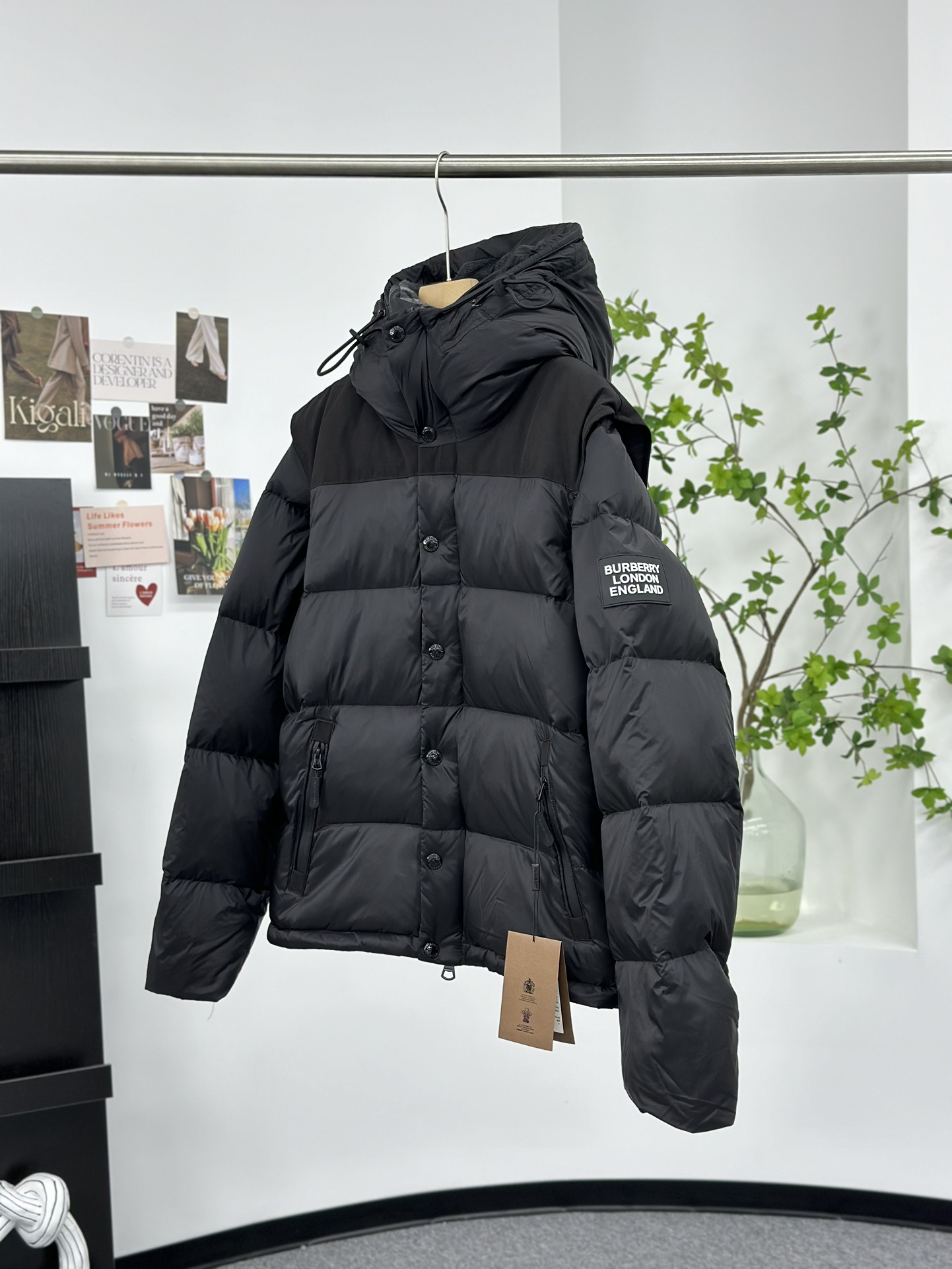 バーバリー「Burberry」 デタッチャブルスリーブ フード付きダウンジャケット