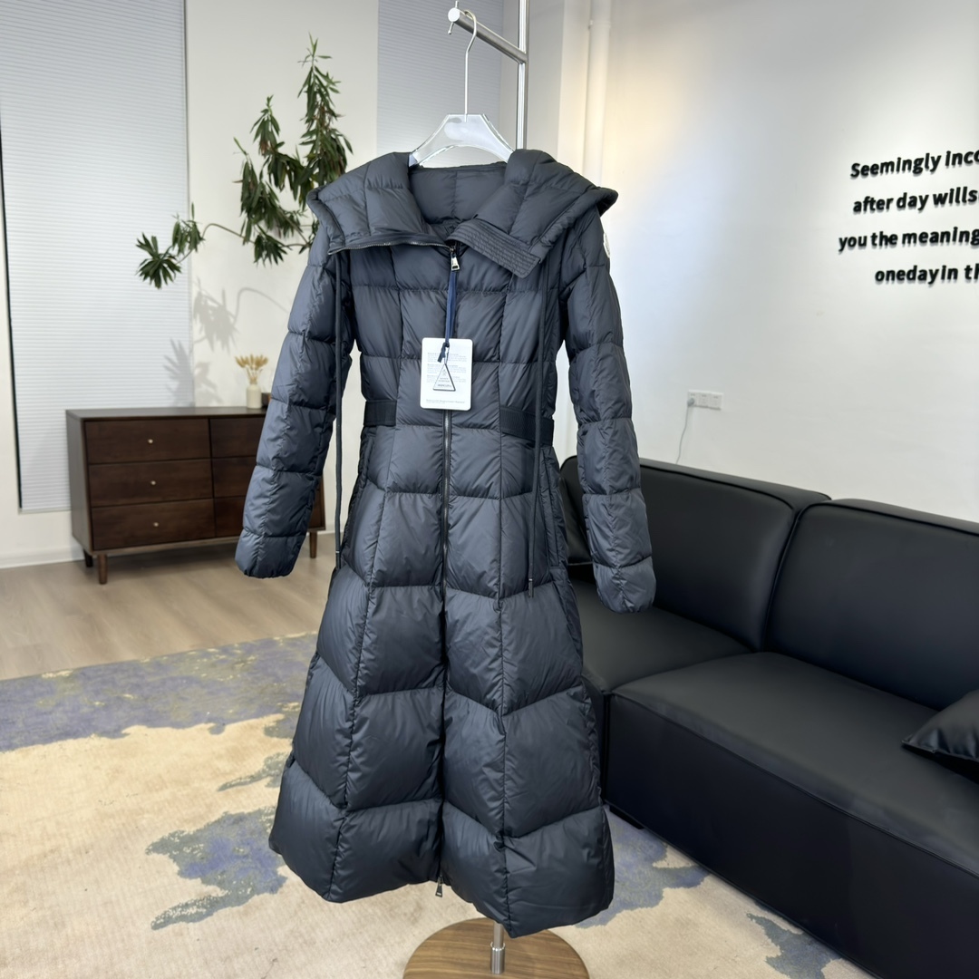 モンクレール「Moncler」フード付き プリンセス ダウンジャケット