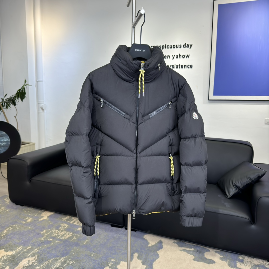 モンクレール「Moncler」スタンドカラー ダブルジップ ダウンジャケット