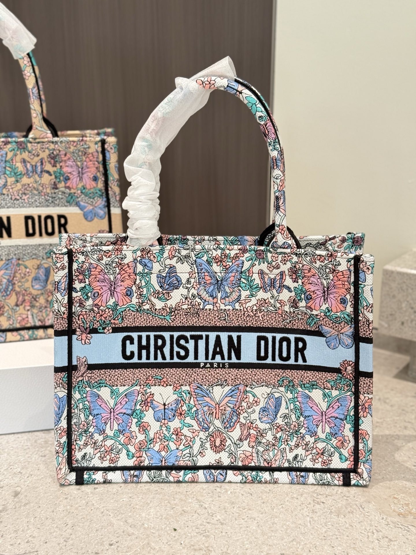 ディオール Dior Book Tote バッグ ミディアム