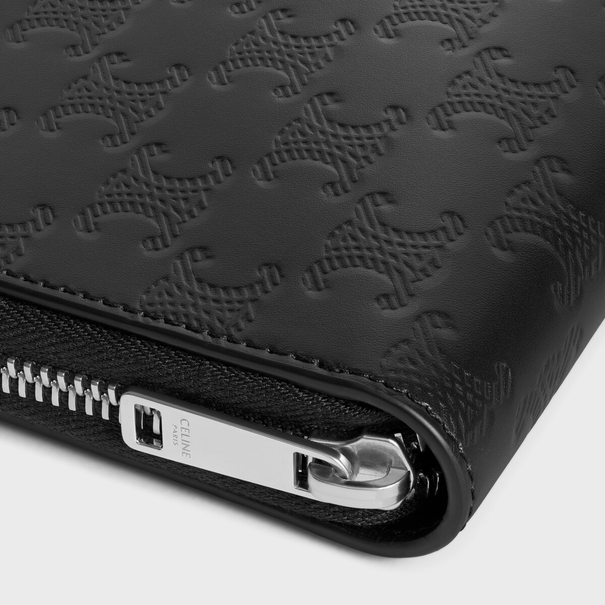 セリーヌ「Celine」ラージ ジップオーガナイザー / トリオンフ エンボス加工カーフスキン