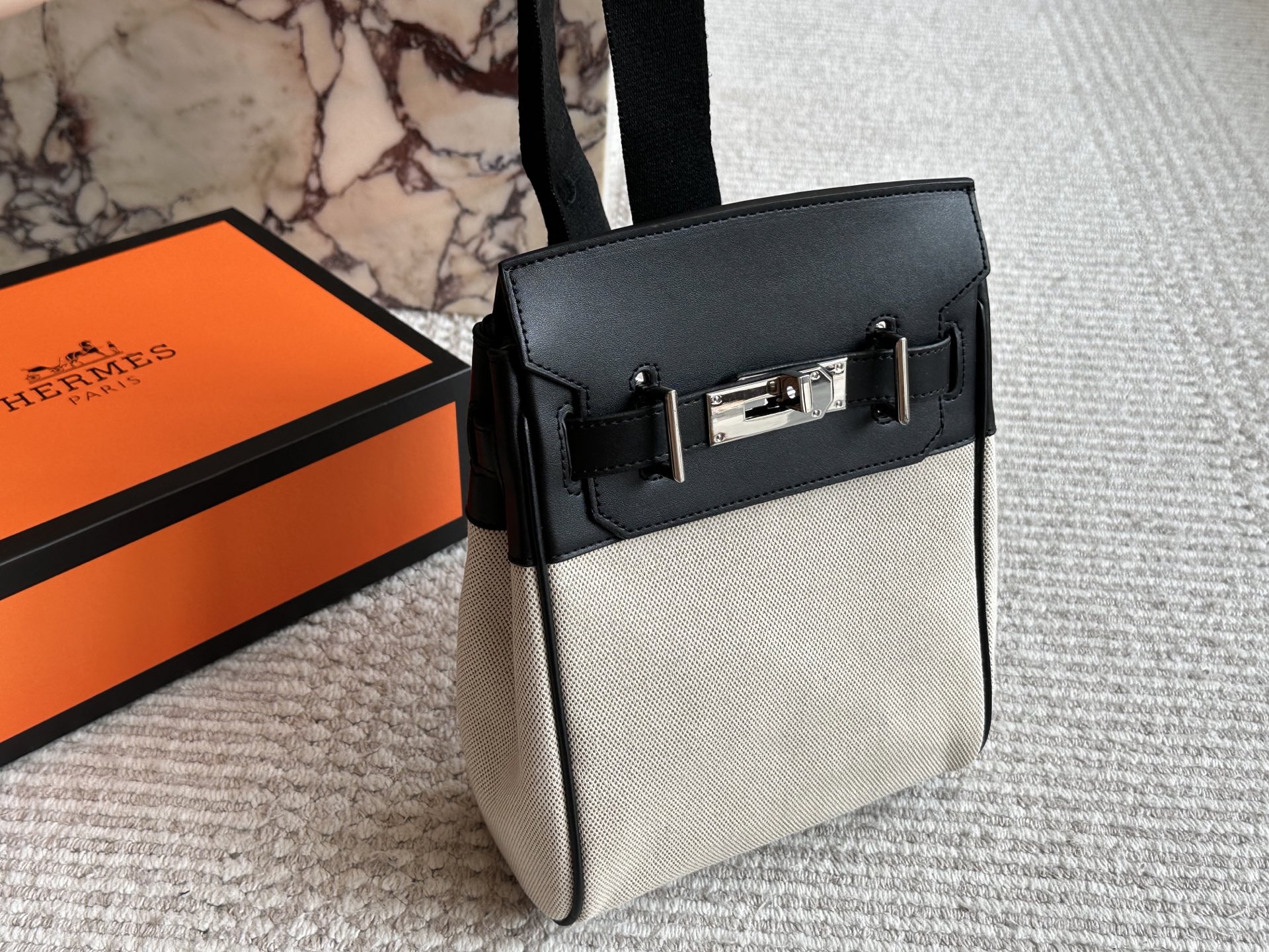 エルメス「Hermès」Hac a Dosバックパック 2色「日本未入荷」
