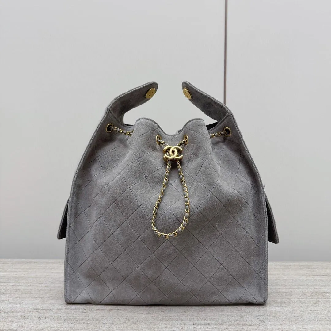 シャネル「Chanel」ホーボーバッグ アジャスタブルチェーン バケットスタイル