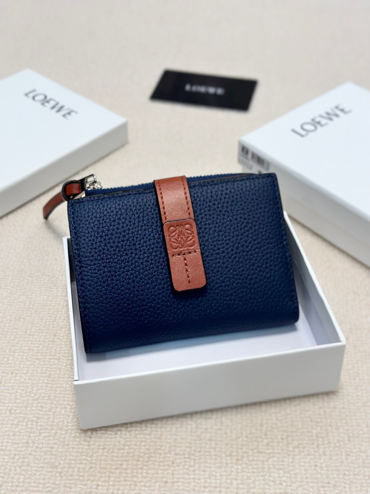 ロエベ「LOEWE」アナグラム コンティネンタル ウォレット 5色