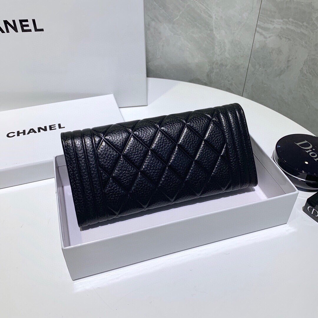 シャネル「Chanel」 ラムスキン フラップ ウォレット 財布