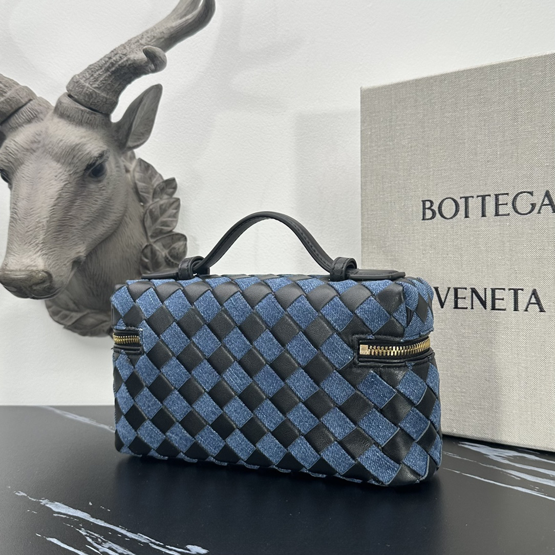 ボッテガ・ヴェネタ「Bottega Veneta」イントレチャート ミニボックスバッグ