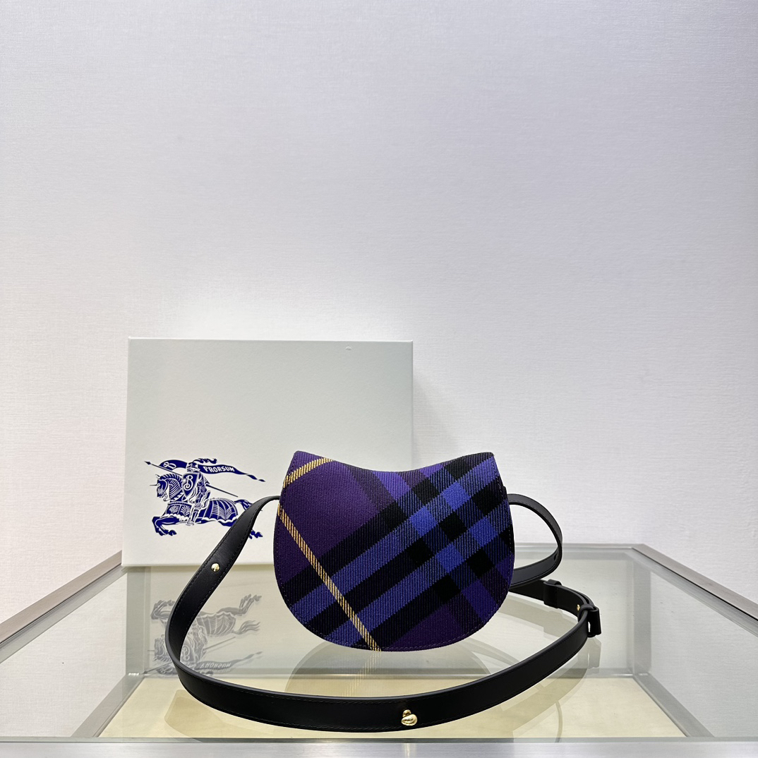 バーバリー「Burberry」ストラクチャードバッグ