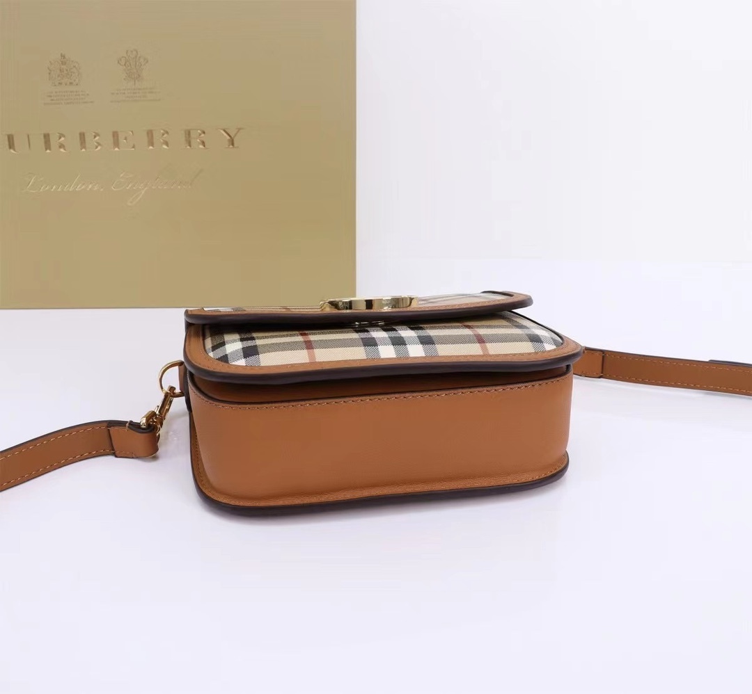 バーバリー「Burberry」 クロスボディバッグ