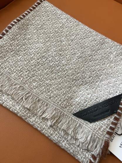 ボッテガ ヴェネタ「Bottega Veneta」イントレチャート キャシュミール マフラー30x180cm