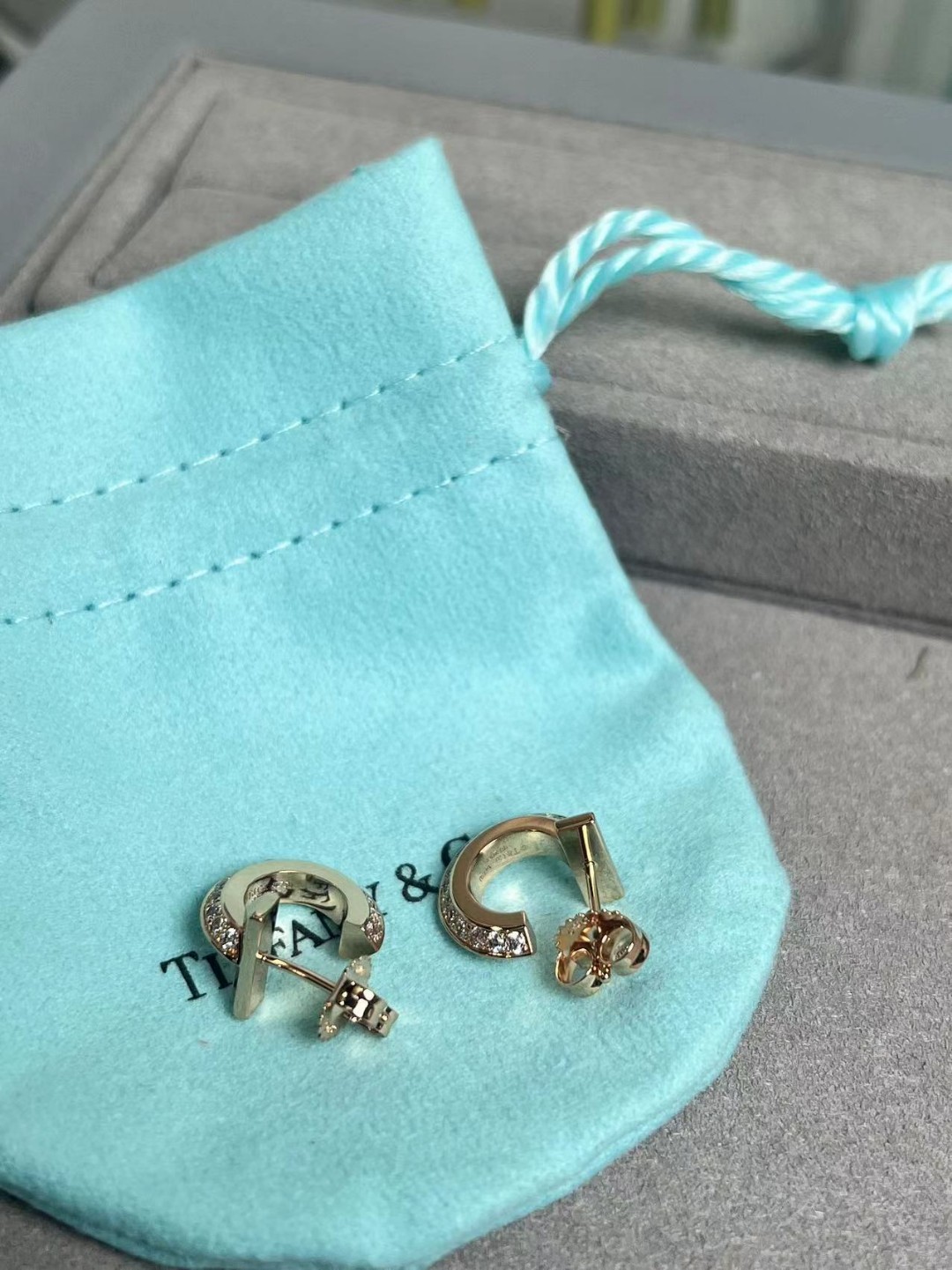 ティファニー「Tiffany & Co.」Setting シングルダイヤモンドスタッドピアス