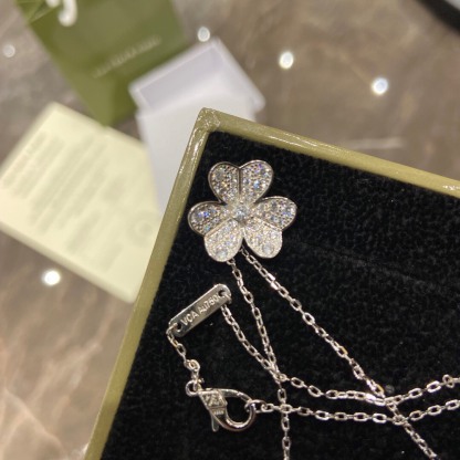 ヴァン クリーフ＆アーペル「Van Cleef & Arpels」Alhambra 18Kイエローゴールド マザーオブパール ペンダント42cm