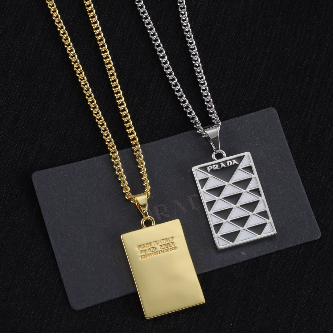 プラダ「Prada」 Symbole シルバーネックレス