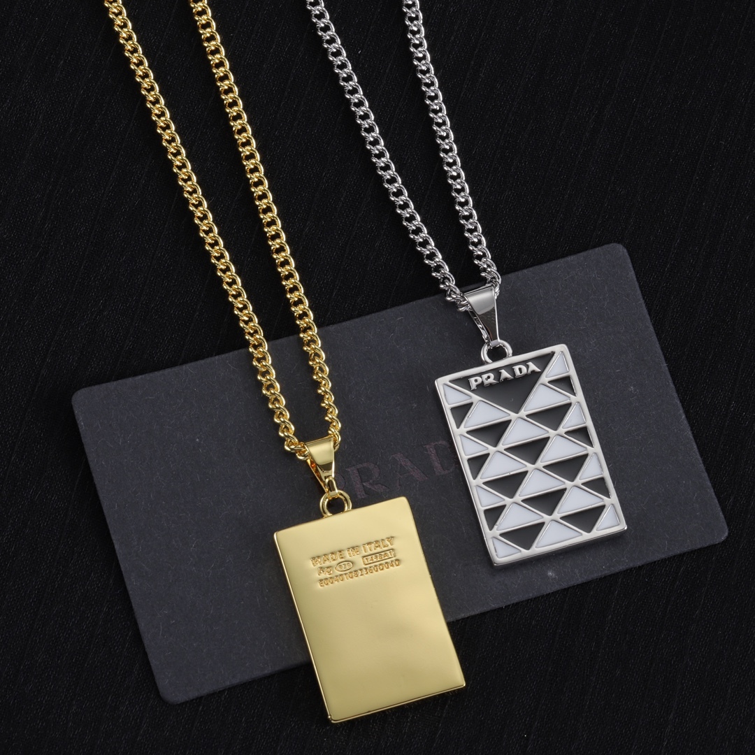 プラダ「Prada」 Symbole シルバーネックレス