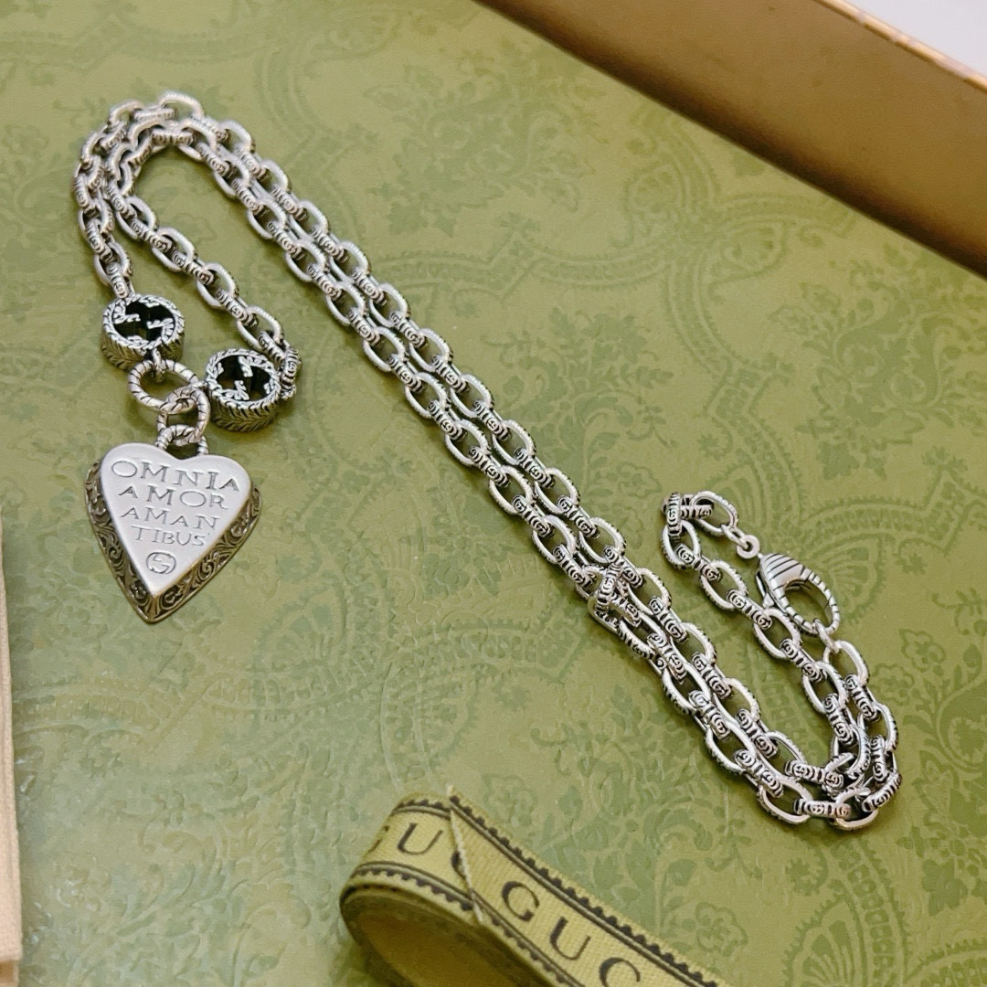 グッチ「Gucci」Anger Forest シルバーネックレス