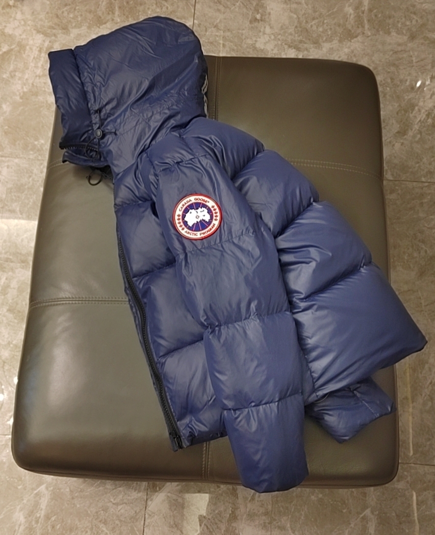 カナダグース「Canada Goose」Crofton パフダウンジャケット