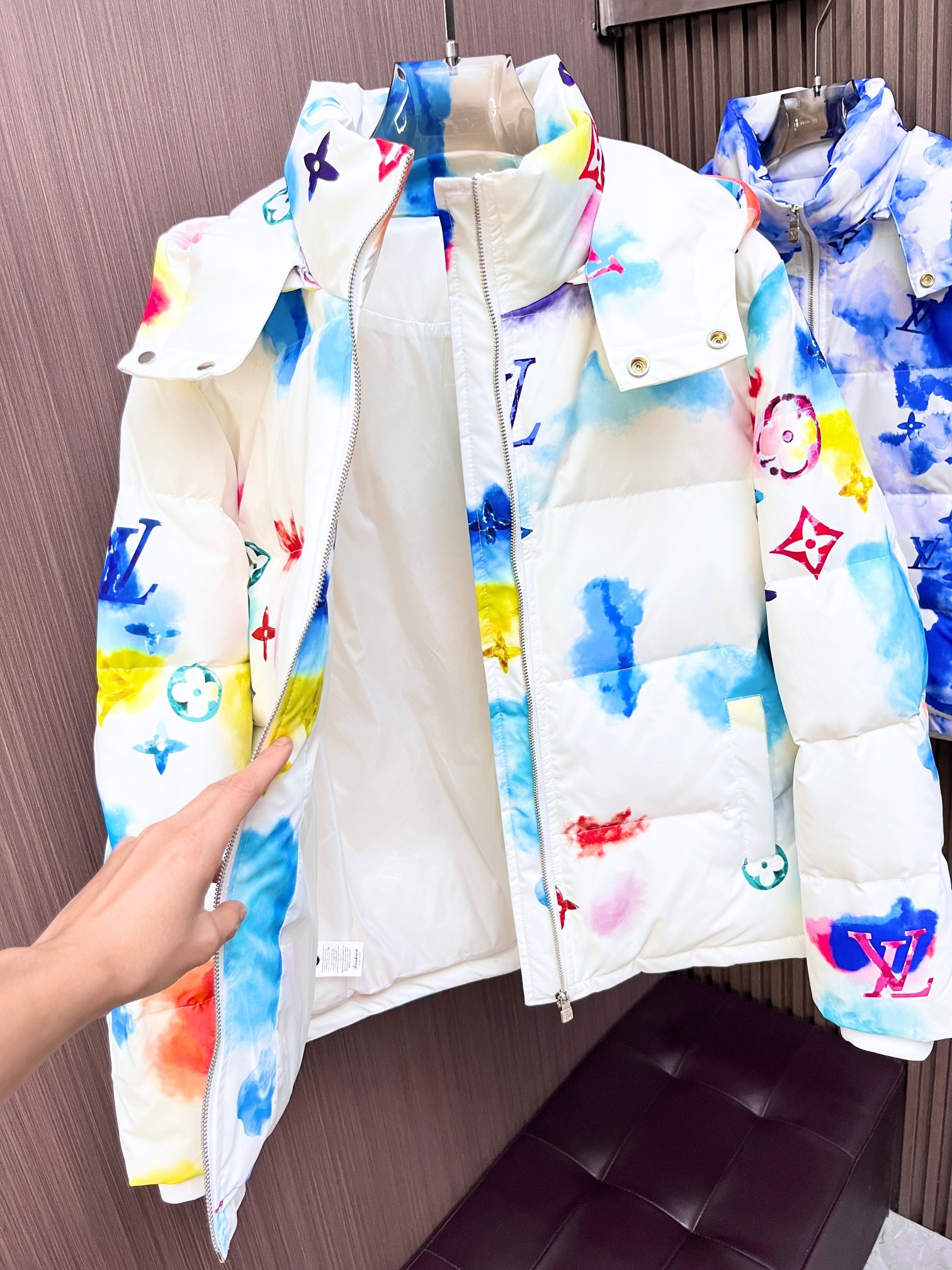 ルイ・ヴィトン「Louis Vuitton」‌ MONOGRAM PILLOW ダウンジャケット