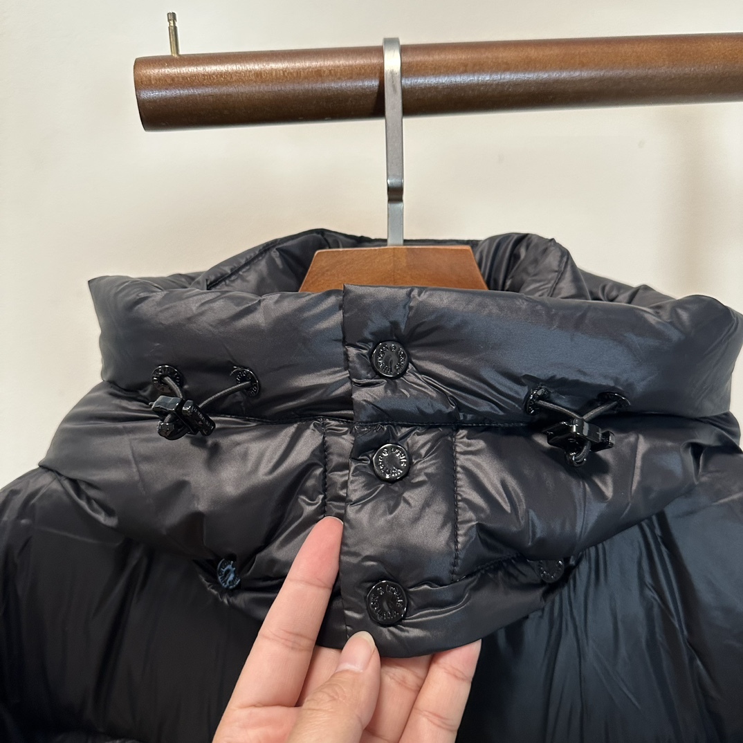 ルイ・ヴィトン「Louis Vuitton」‌ MONOGRAM PILLOW ダウンジャケット