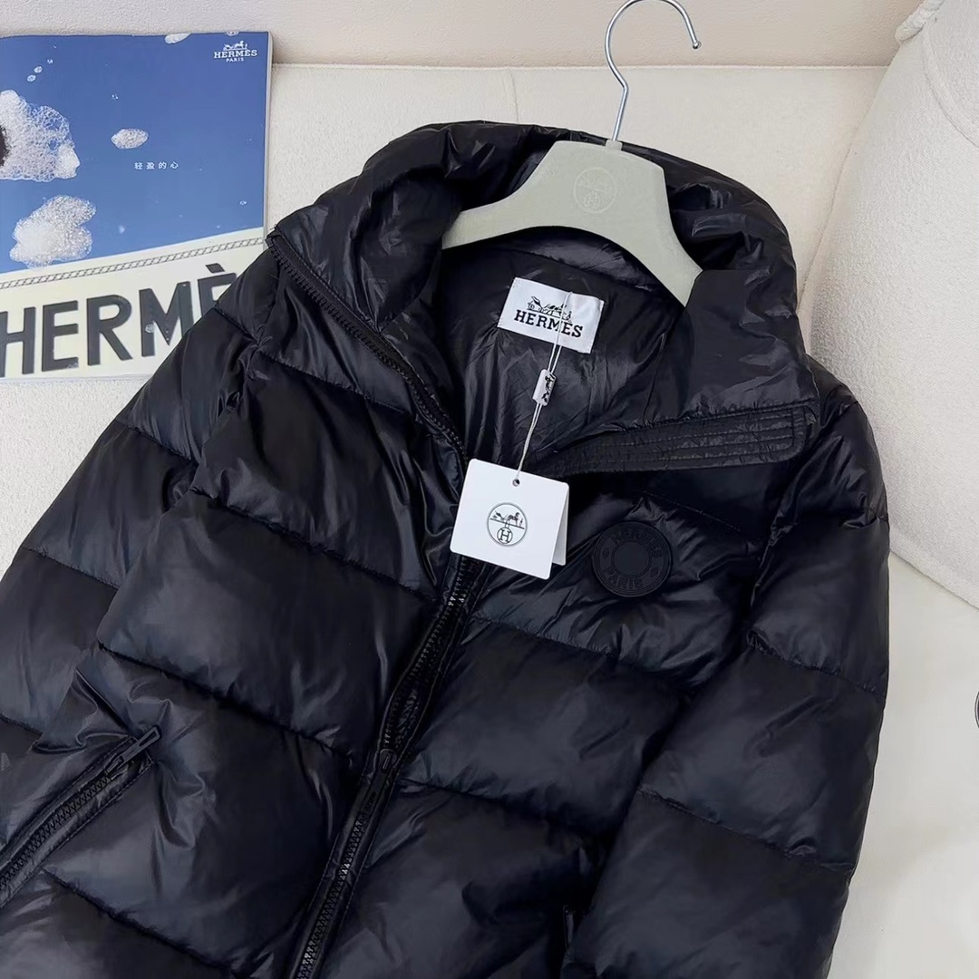 エルメス「Hermès」  2025秋冬 ドローストリング ダウンジャケット