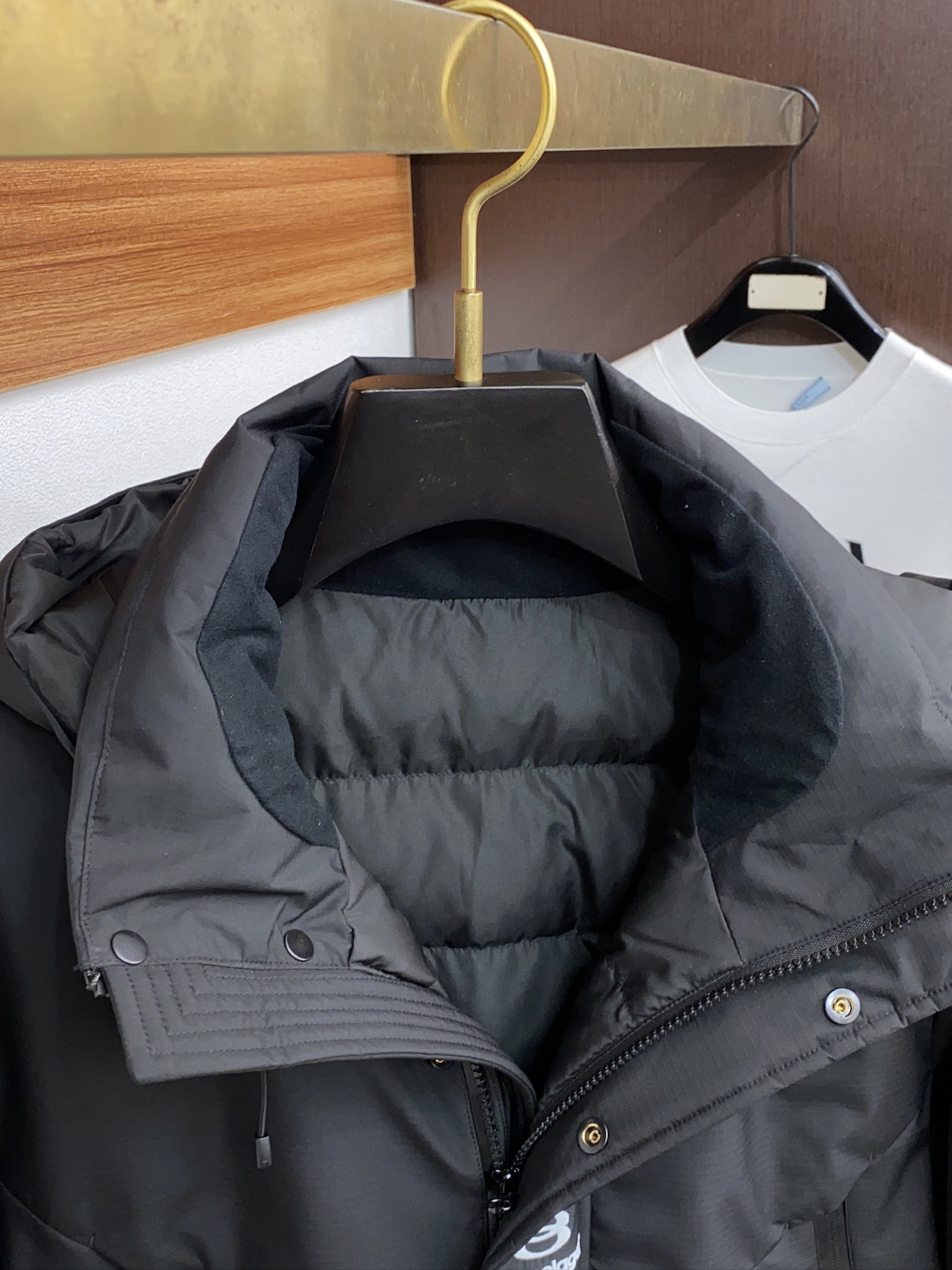 バレンシアガ「Balenciaga」‌2024秋冬最新ダウンジャケット