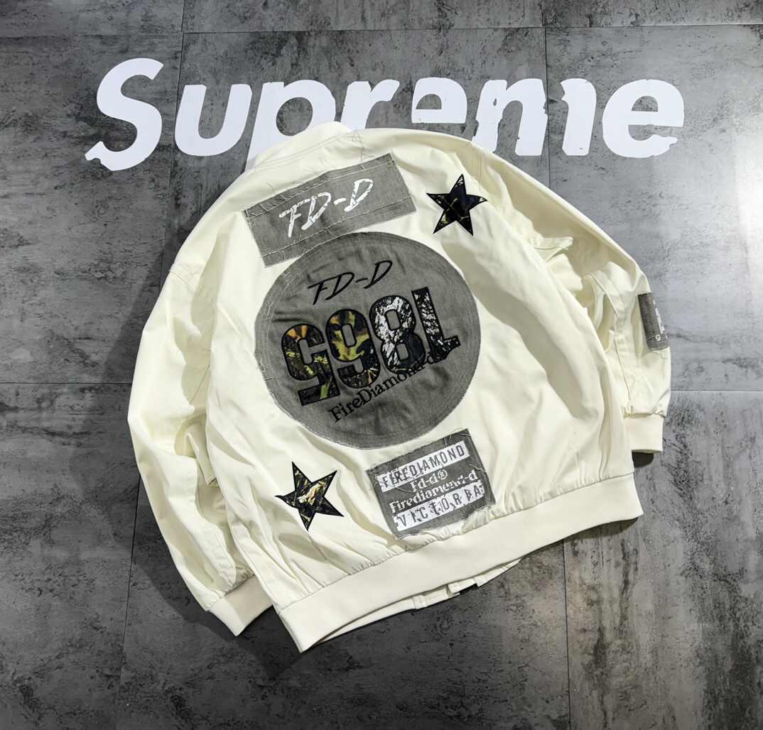 バレンシアガ「Balenciaga」‌パッチワークシリーズジャケット