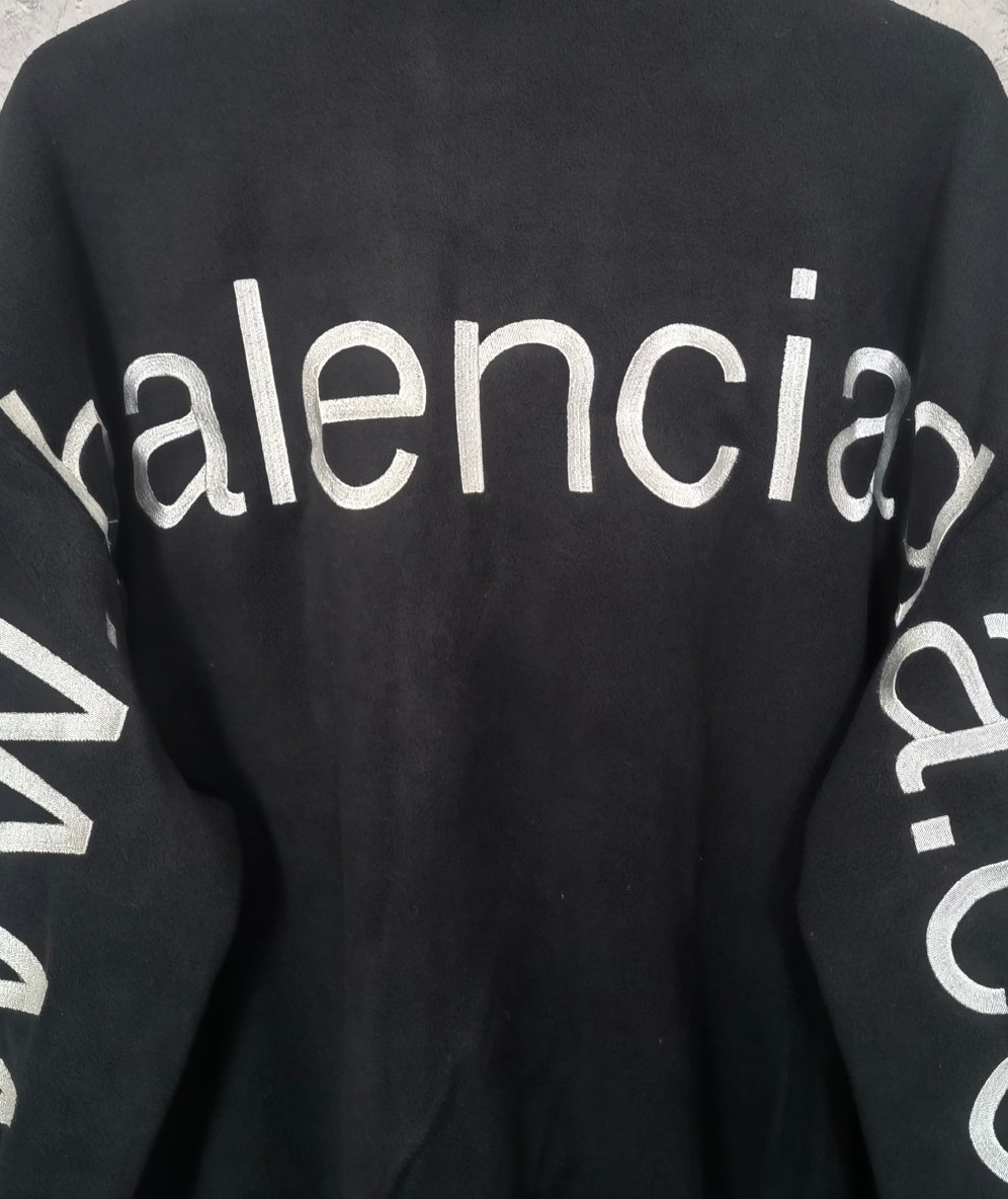 バレンシアガ「Balenciaga」‌2025年秋冬新作 URLエンブロイダリー ロゴジャケット