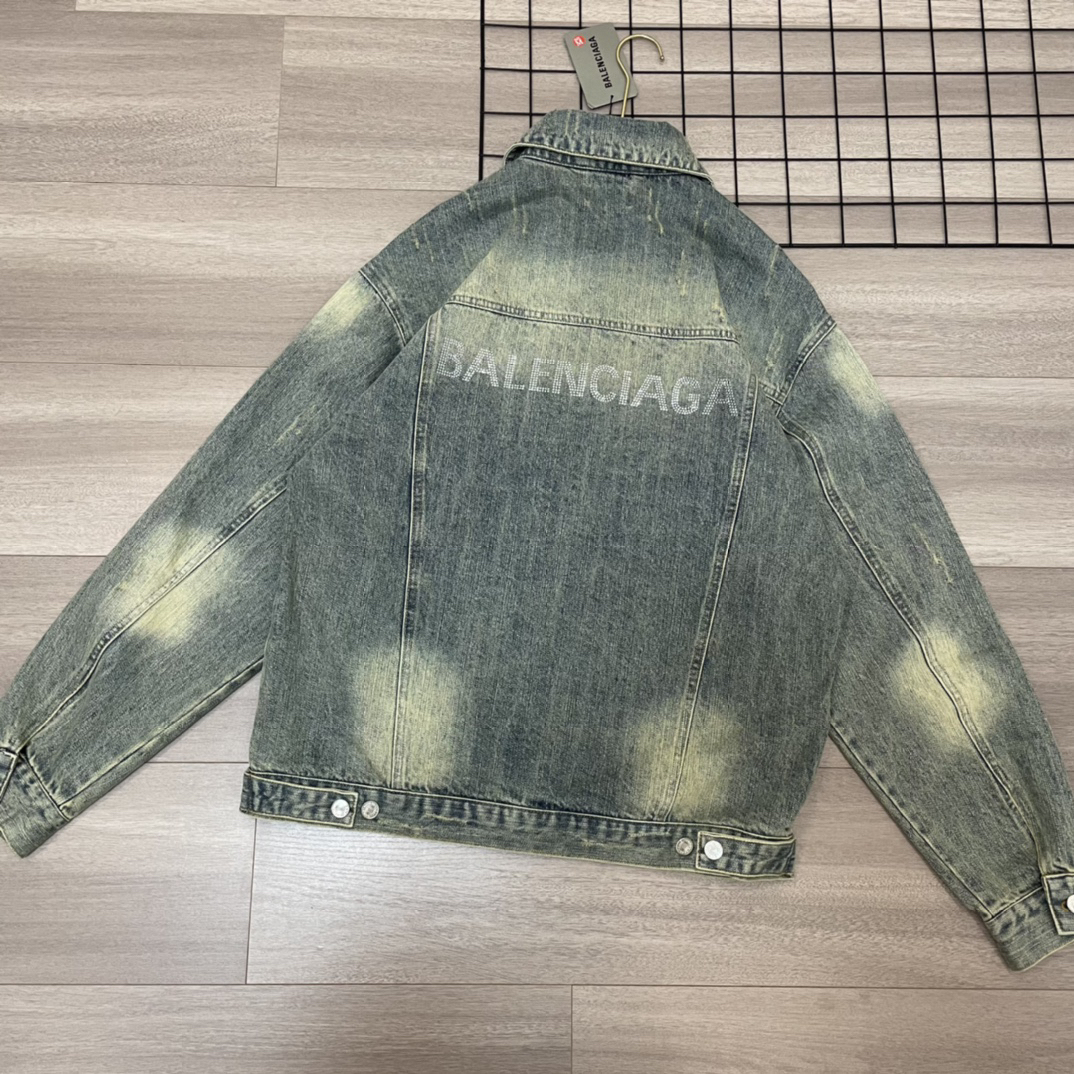 バレンシアガ「Balenciaga」blcg水洗いして古い背中のドリルを作るスローガンデニムジャケット