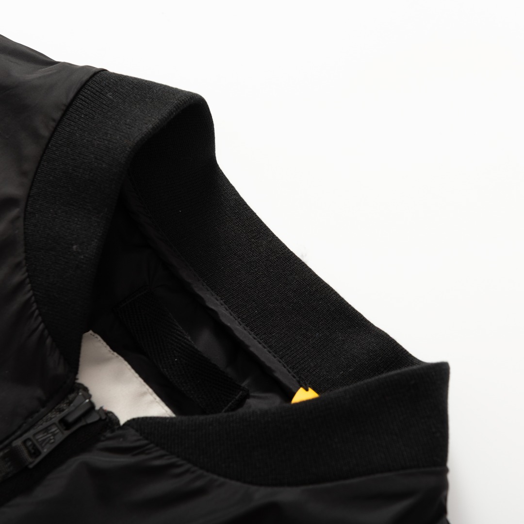 モンクレール「Moncler」× FRGMT Ostria メンズ フライトジャケット