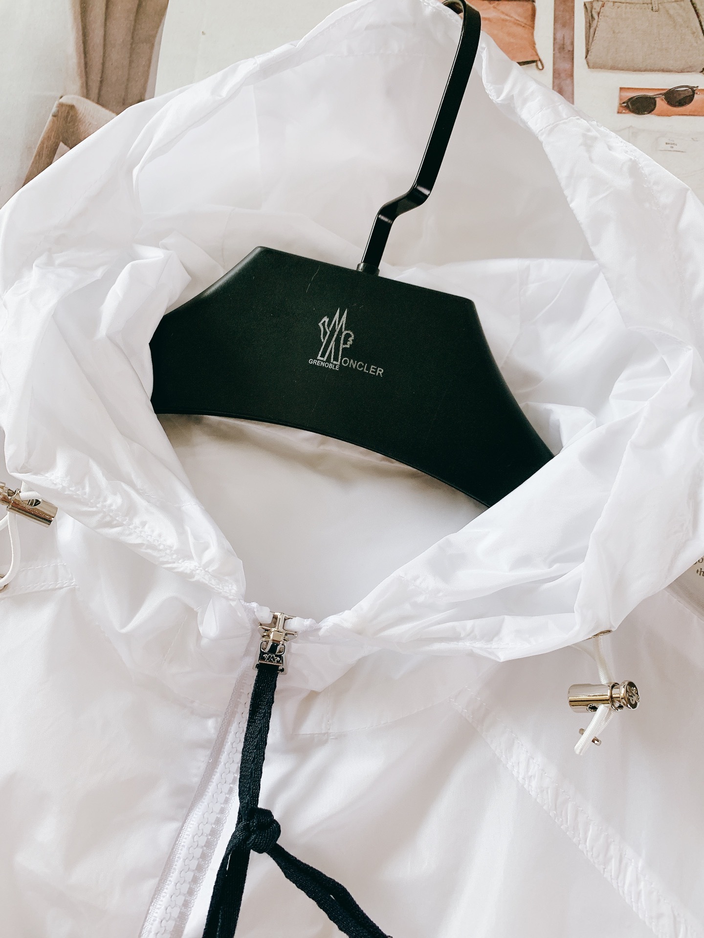 モンクレール「Moncler」 ウォータープルーフ フード付きジャケット