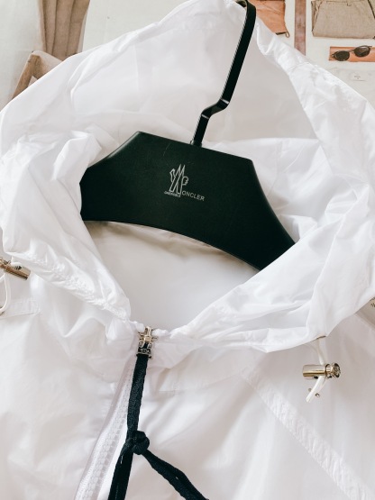 モンクレール「Moncler」 ウォータープルーフ フード付きジャケット