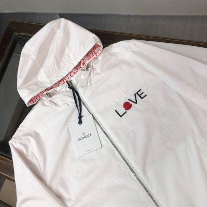 モンクレール「Moncler」2024最新パーカージャケット