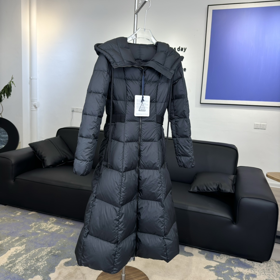 モンクレール「Moncler」フード付き プリンセス ダウンジャケット