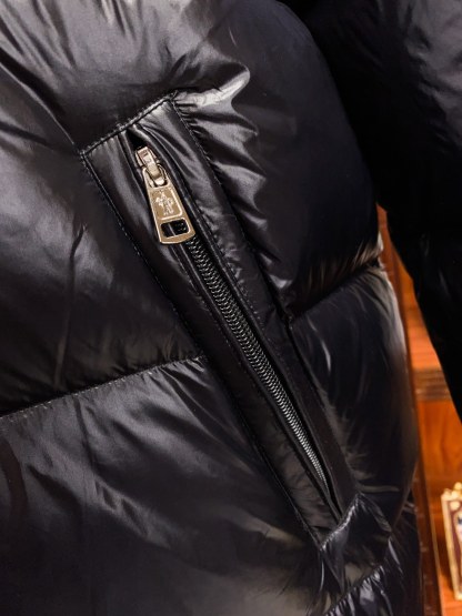 モンクレール「Moncler」ミドル丈フード付きダウンジャケット