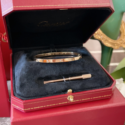 カルティエ「Cartier」 ジュエル オブ ラブ 10ダイヤモンド ミニ ブレスレット