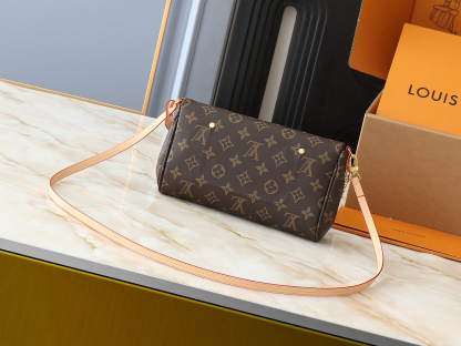 ルイ・ヴィトン「Louis Vuitton」ボルソ フェイバリット MM