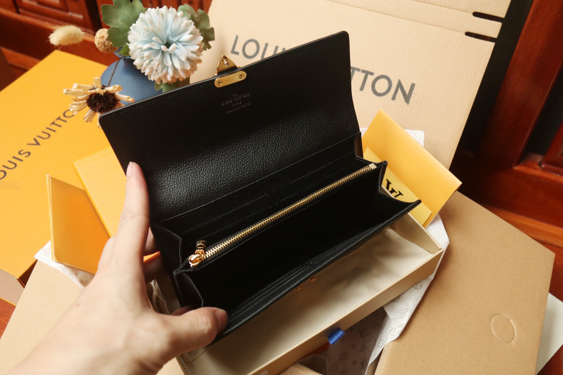 ルイ・ヴィトン「Louis Vuitton」ポルトフォイユ･サラ メティス