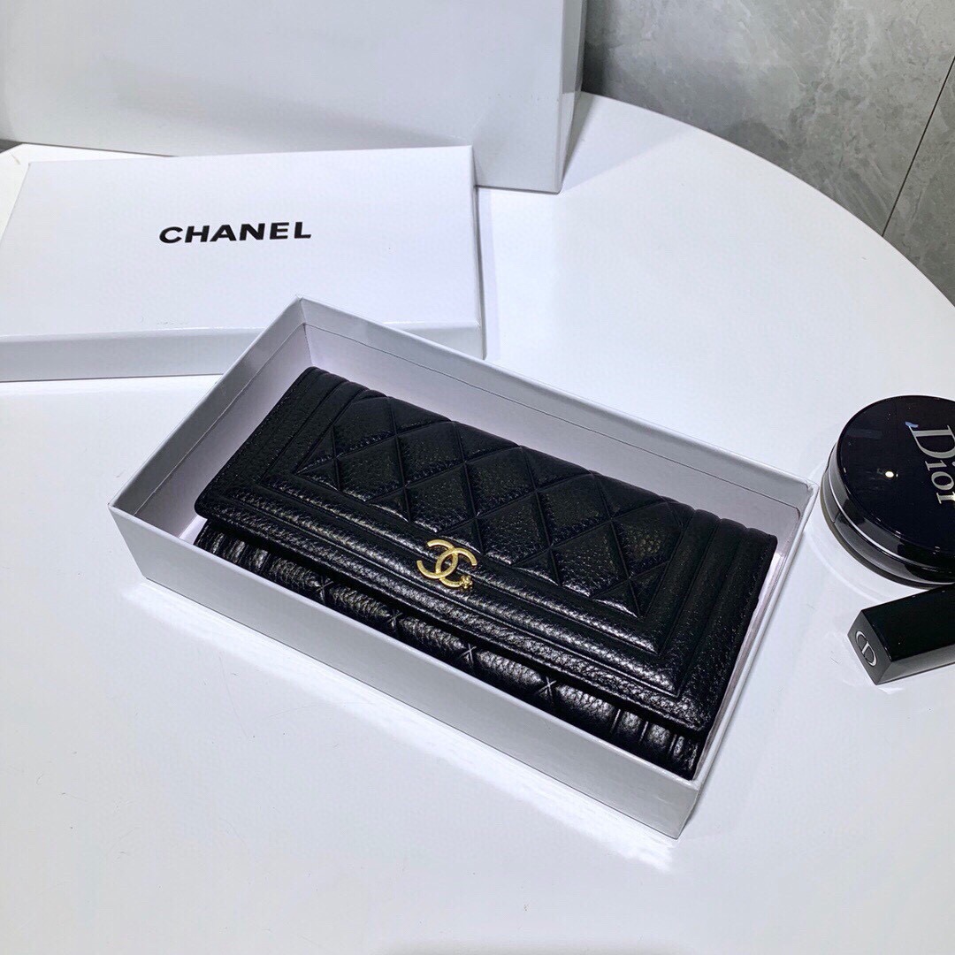 シャネル「Chanel」 ラムスキン フラップ ウォレット 財布
