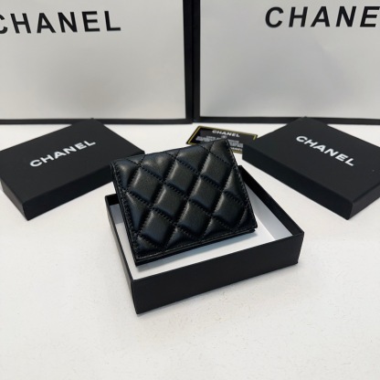 シャネル「Chanel」 ラムスキン フラップ ウォレット 財布
