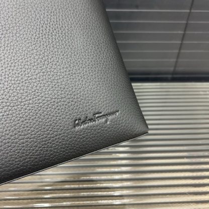 フェラガモ「Ferragamo」ソフトトート トップハンドルバッグ