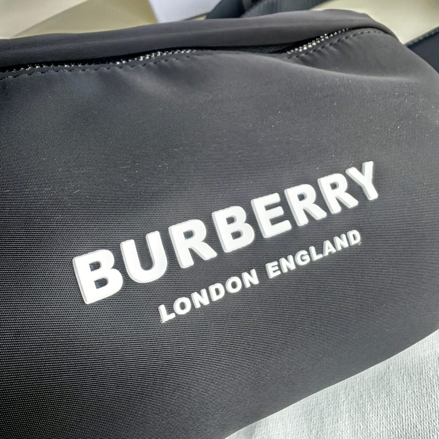 バーバリー「Burberry」ストリート ウエストバッグ