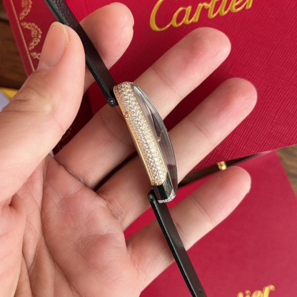 カルティエ［Cartier］バーニュール アロンジェ ミディアム 腕時計47*21MM