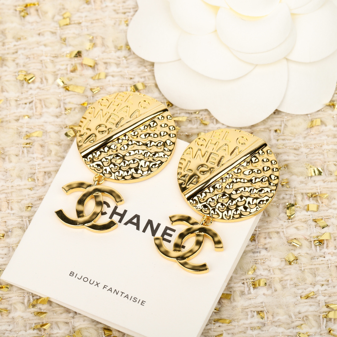 シャネル「Chanel」ラウンドCC ピアス