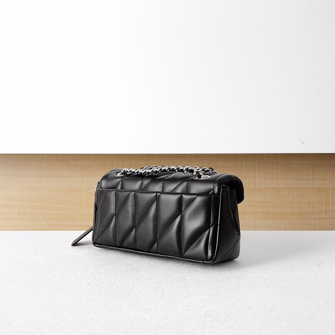 コーチ(Coach) タビー ショルダー バッグ 20 - キルティング CP149