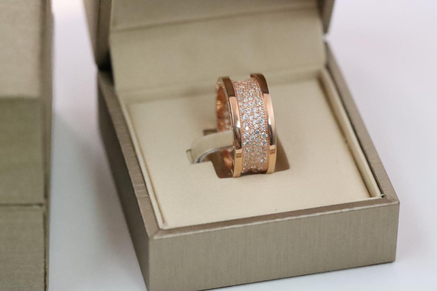 ブルガリ「Bvlgari」ローズゴールドドリルウエストカップルリング