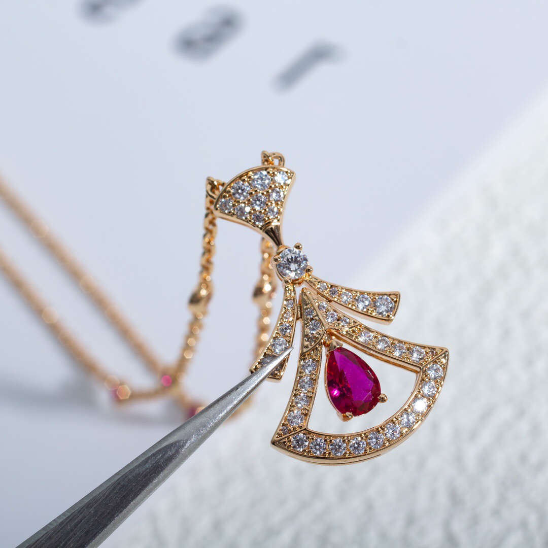 ブルガリ「Bvlgari」DIVAS' DREAM ルビーネックレス41-43cm