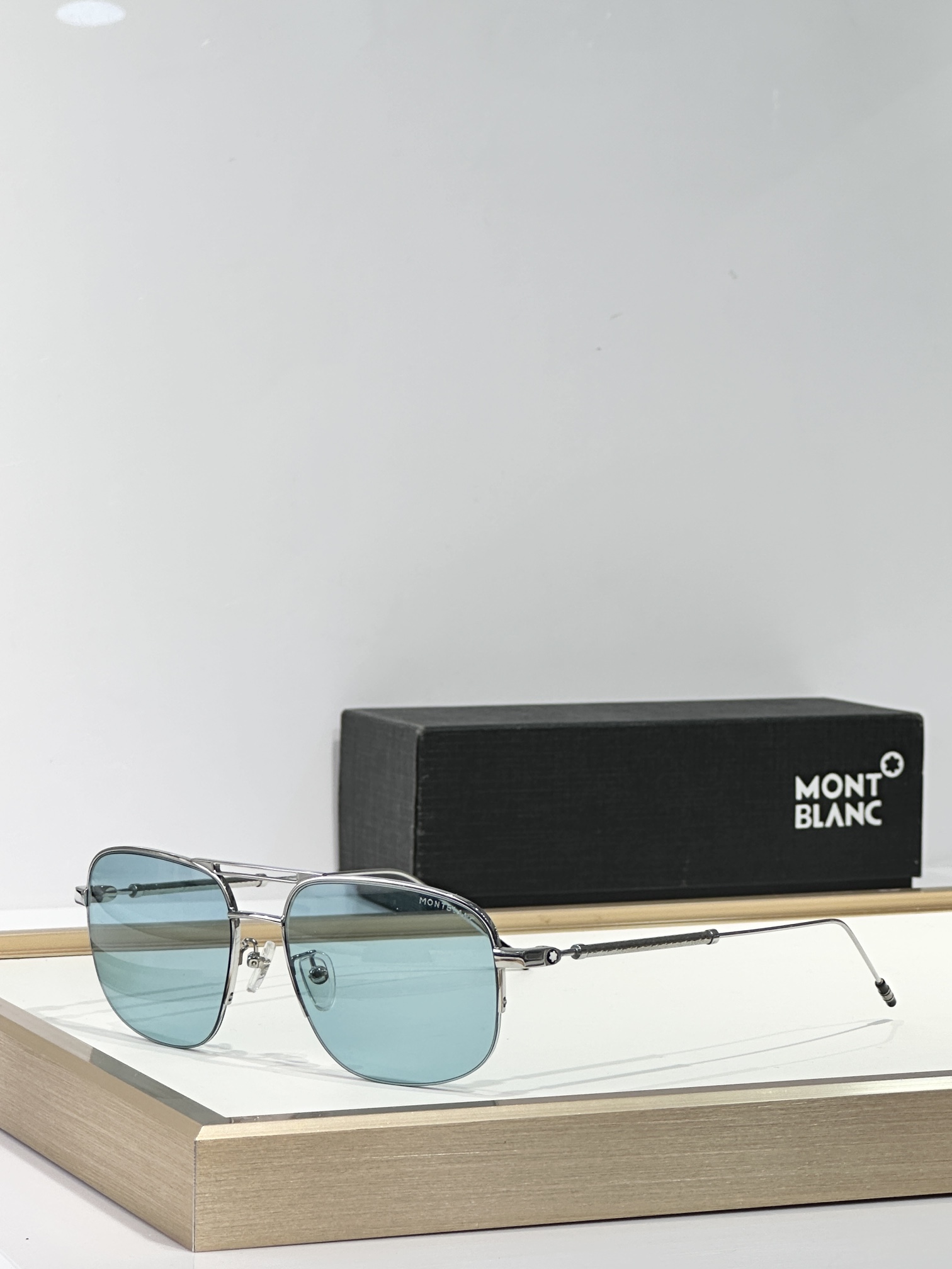 モンブラン「Montblanc」ミニマリスト フレームレス サングラス