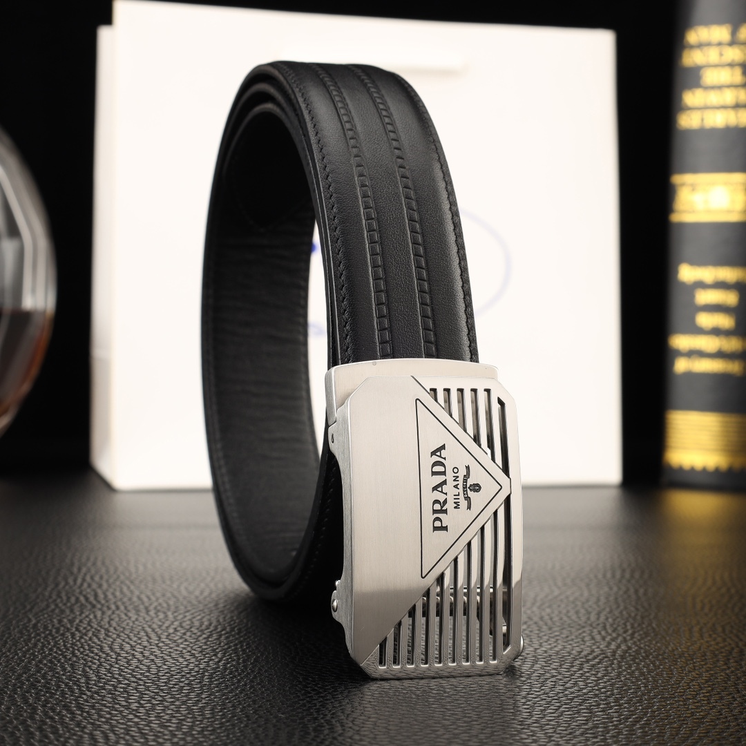 プラダ「Prada」メンズ オートマチック レザーベルト100CM