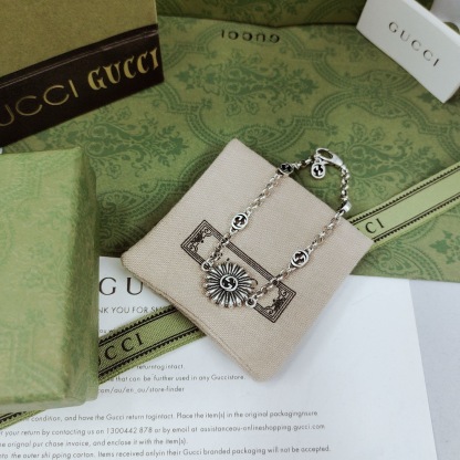 グッチ「Gucci」 インターロッキングG ブレスレット