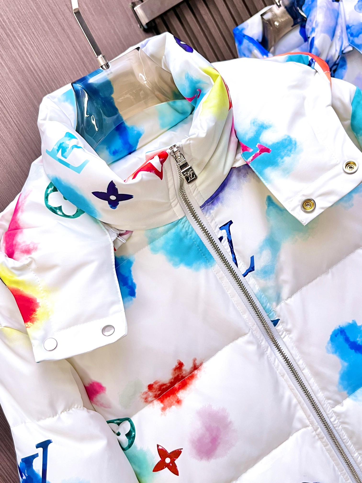 ルイ・ヴィトン「Louis Vuitton」‌ MONOGRAM PILLOW ダウンジャケット