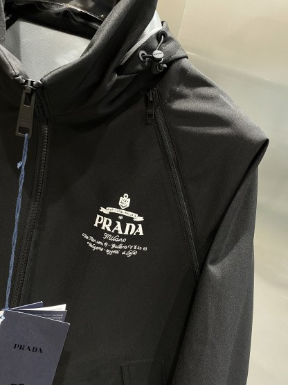 プラダ「Prada」 2025春夏メンズジャケット